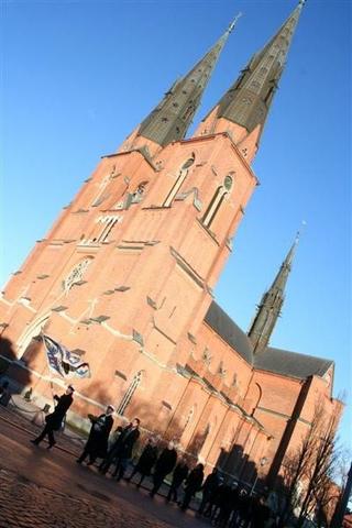 Marsch mot Gamla kyrkogården