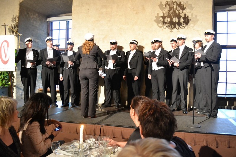 CV sjunger i Rikssalen