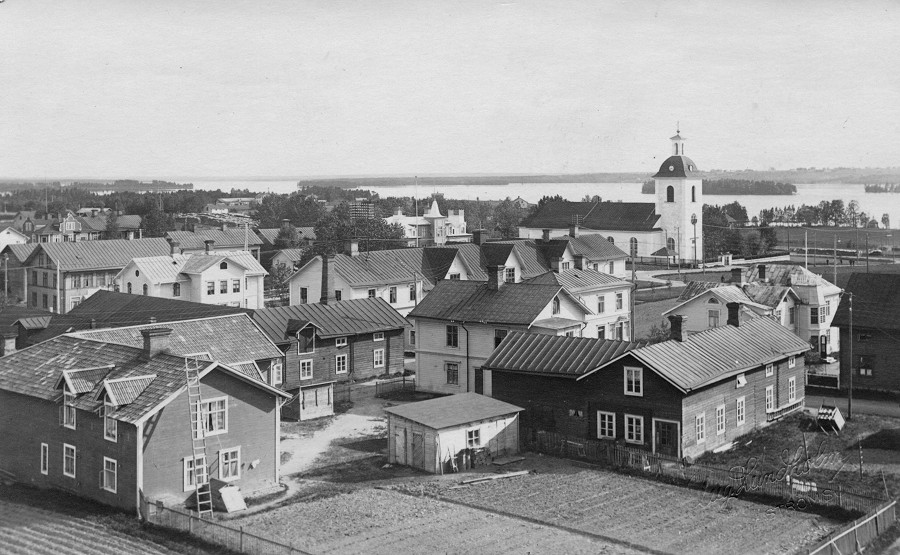 Fr&aring;n Godtemplarhuset mot kyrkan