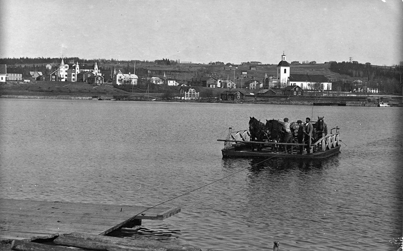 F&auml;rjan vid Str&ouml;mssundet